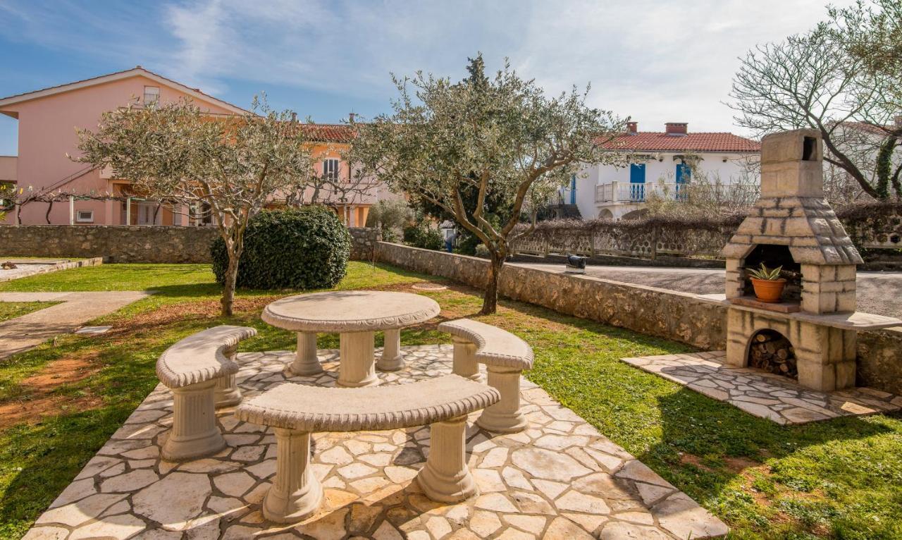 Apartman Luxury Lure Krk Town Buitenkant foto