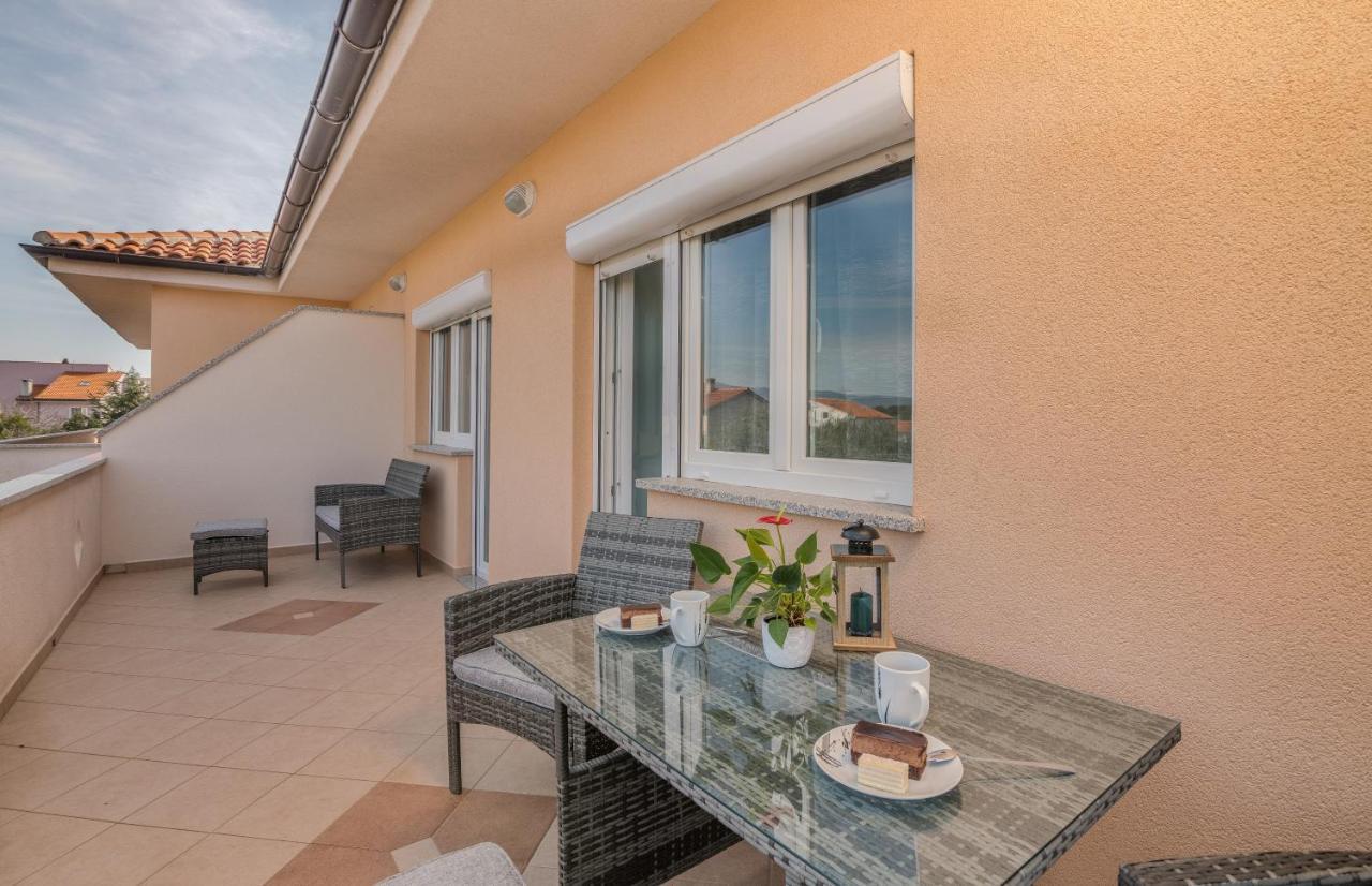 Apartman Luxury Lure Krk Town Buitenkant foto