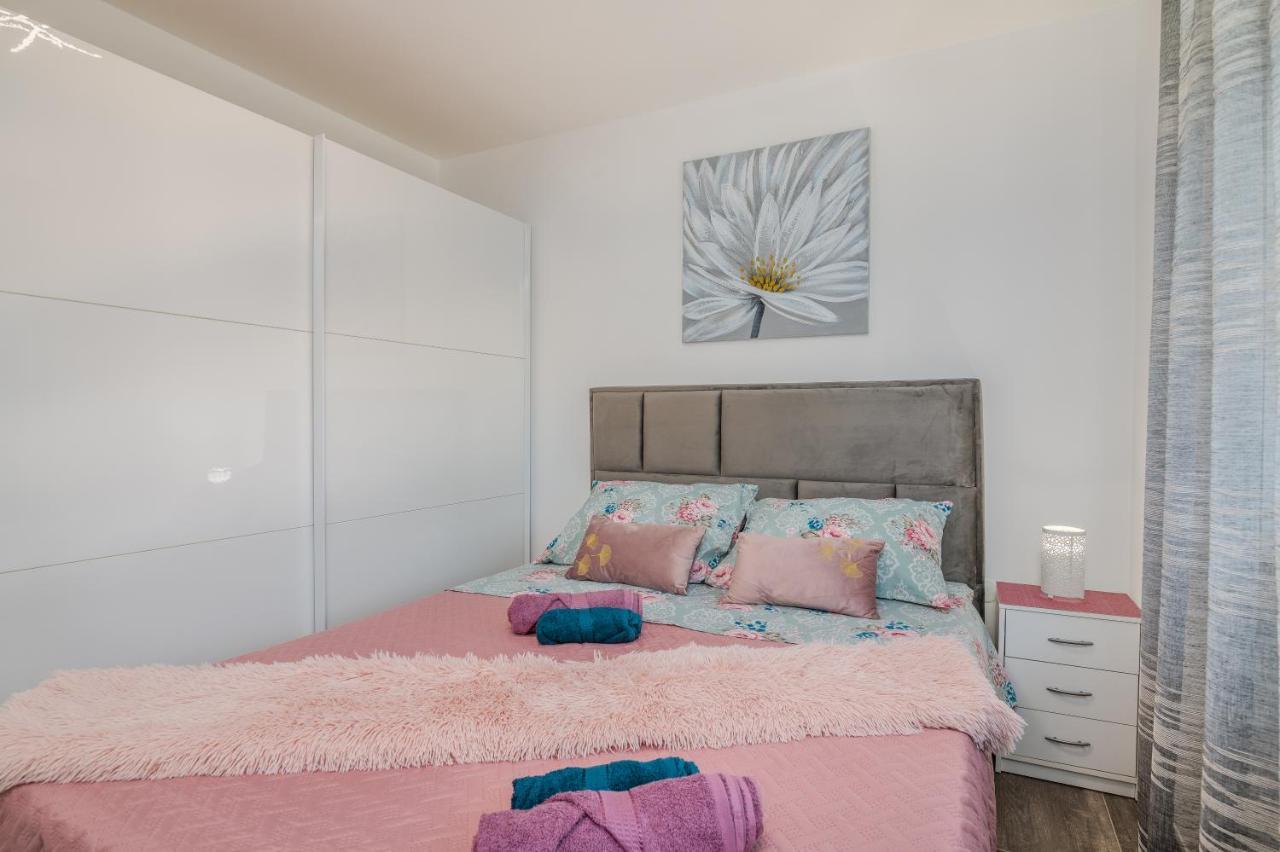 Apartman Luxury Lure Krk Town Buitenkant foto